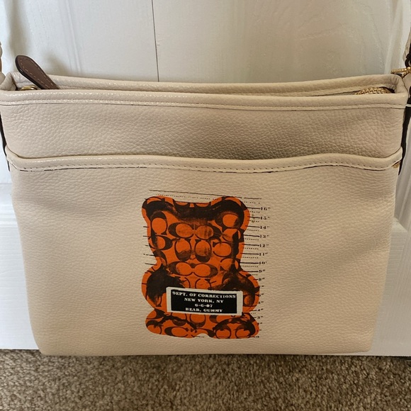 Coach gummy bear crossbody bag - Picture 4 of 10